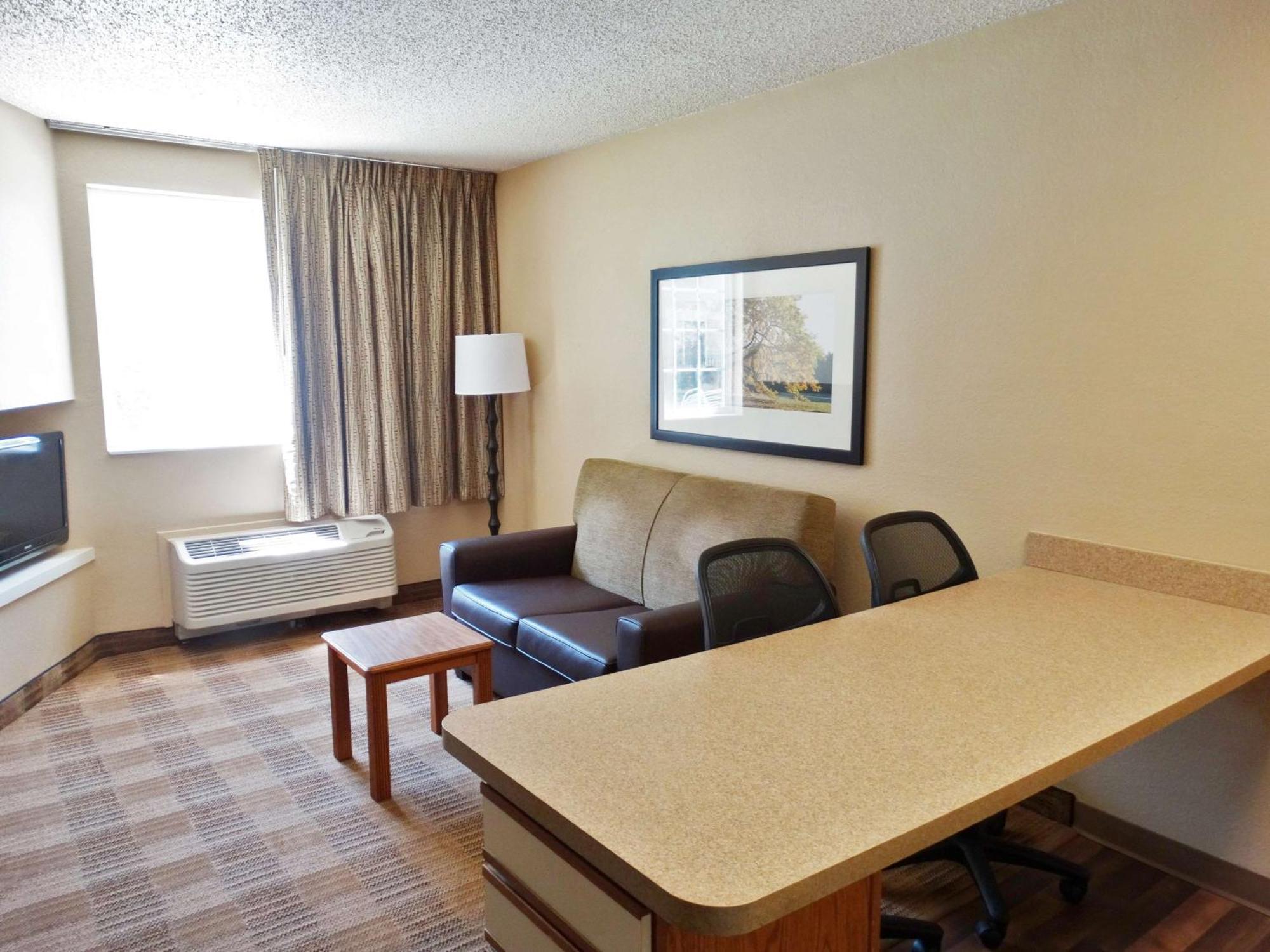 Extended Stay America Select Suites - Providence - Airport Warwick Exterior foto
