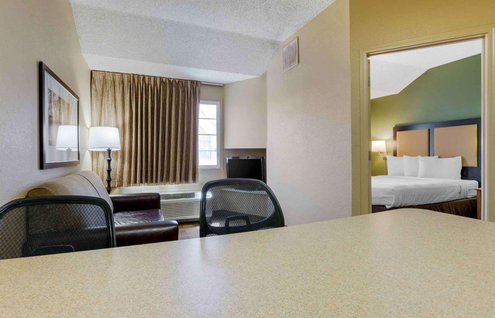 Extended Stay America Select Suites - Providence - Airport Warwick Exterior foto