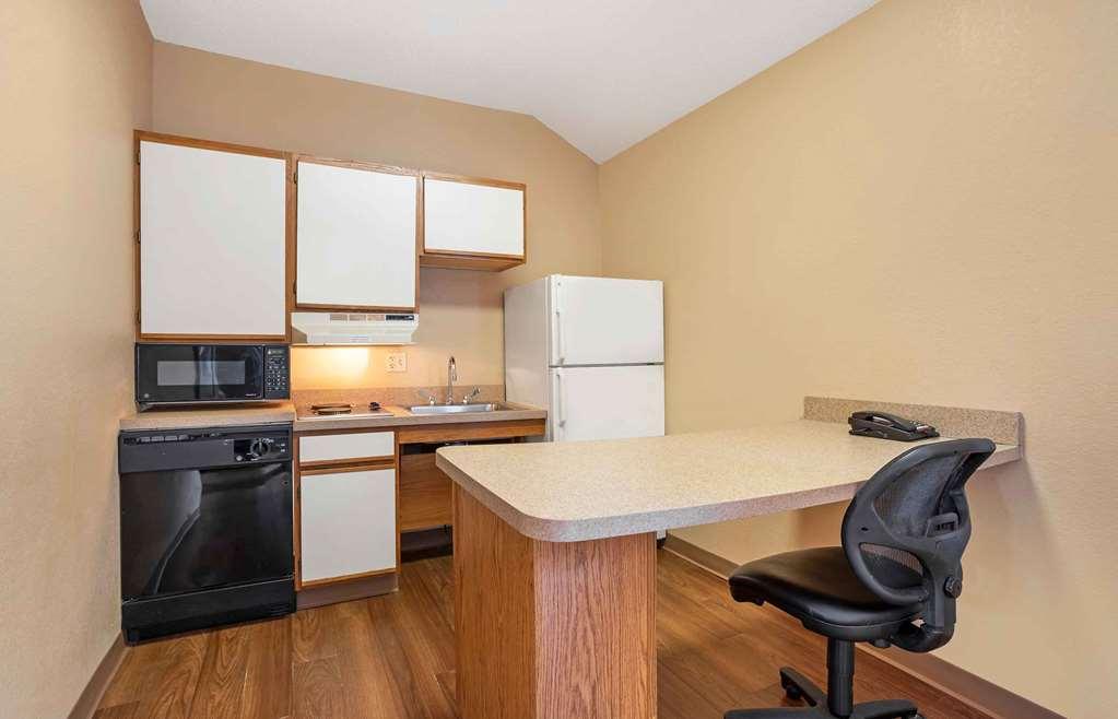 Extended Stay America Select Suites - Providence - Airport Warwick Habitación foto